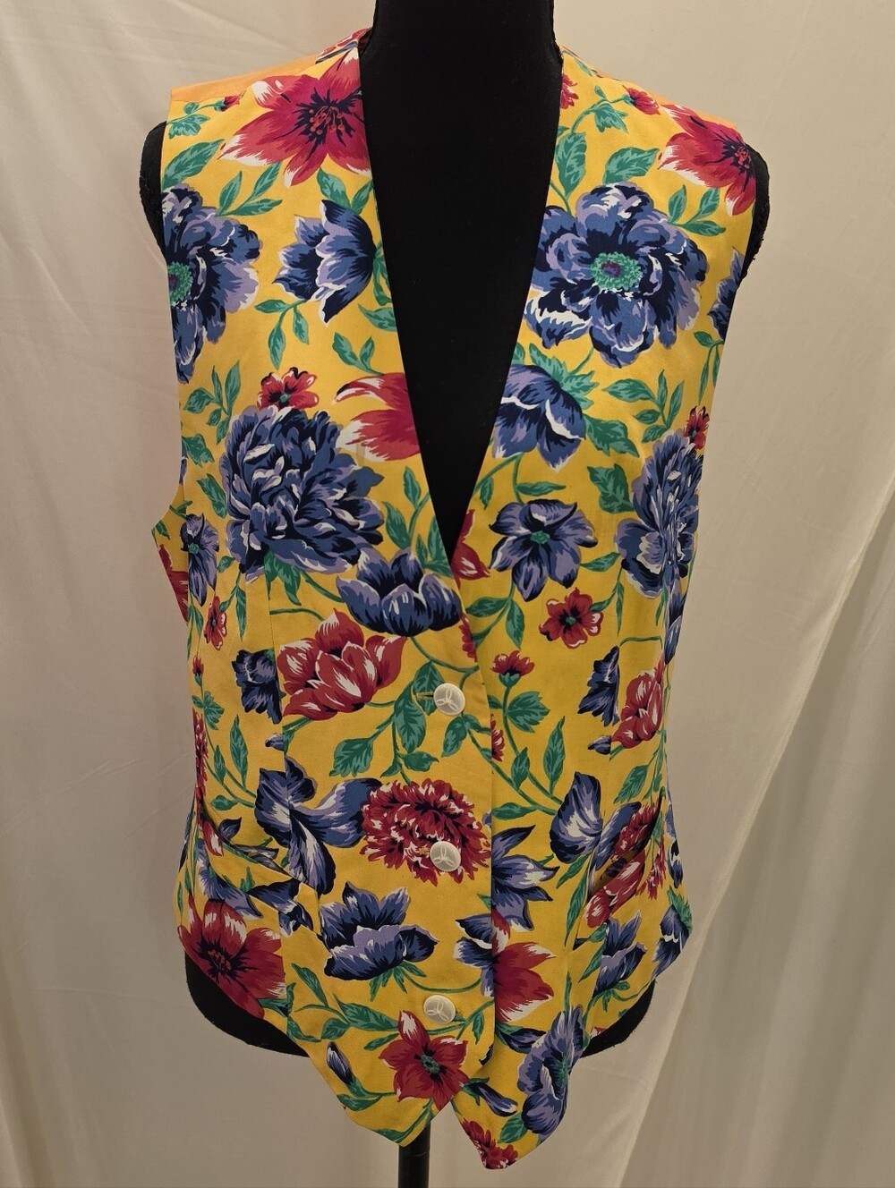 VTG Chaus 90s Vest Womens Small Yellow Bright Floral Print Rayon Button Up